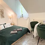 Szent Kristof Panzio 3* Eger