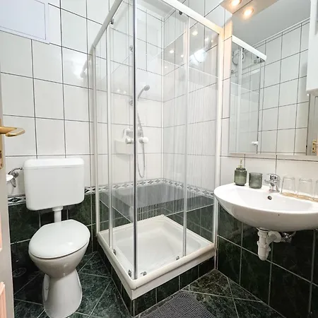 Szent Kristof Panzio 3* Eger